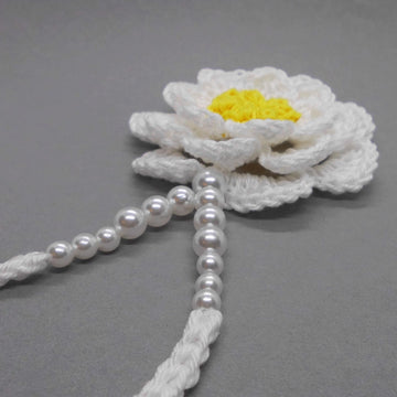 3D flower hanging decoration for doors, walls & windows - easy from scraps of yarn