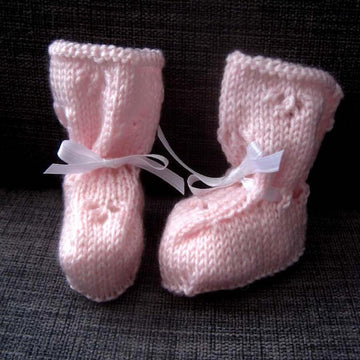 Sweetheart Bonnet & Booties Set (DK)