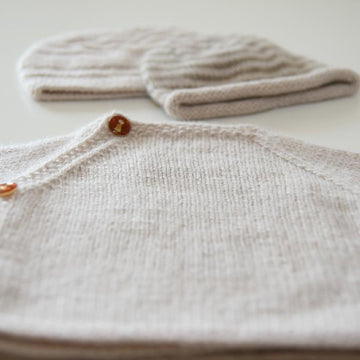 100% Cashmere Cache-coeur and two Baby Beanies