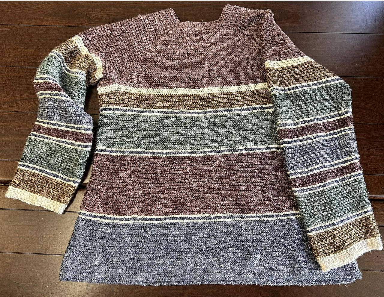 Tonya Raglan Pullover