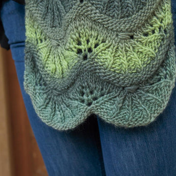 Symmetrical Scallops Scarf