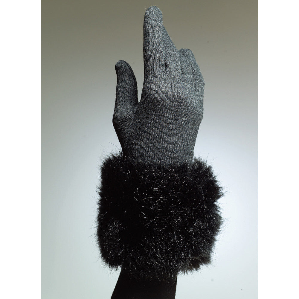 Vogue Gloves V8311 - Paper Pattern, Size ONE SIZE
