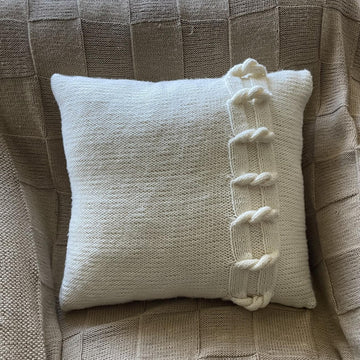 Cable twist pillow cover