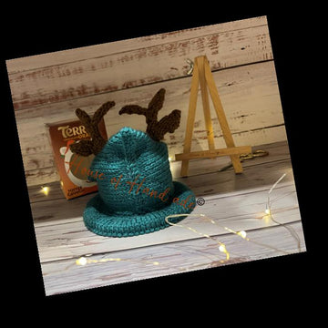 Hooded Reindeer Chocolate Orange Cover Knitting Pattern