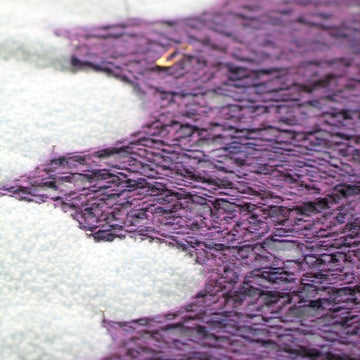 Liliiflora Shawlette