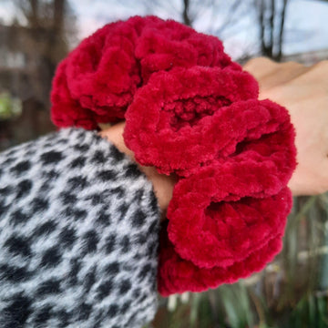 Luxurious Velvet Scrunchie Crochet Pattern