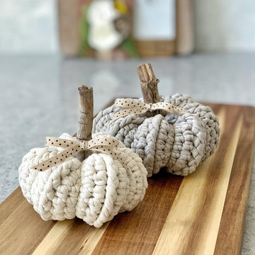 066 Farmhouse Pumpkins
