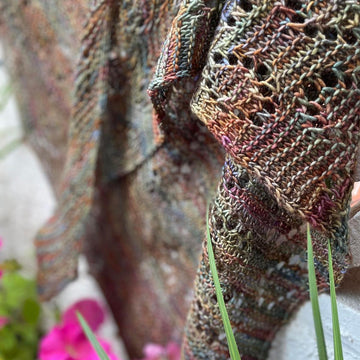 Mandragora Shawlette