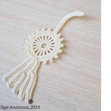 Motif Antique crochet bud