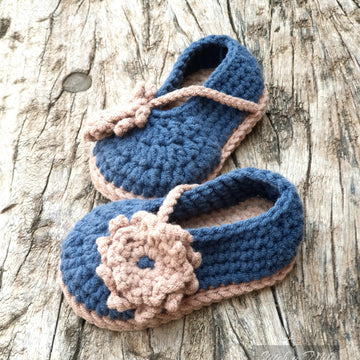 Baby Mary Janes ,  baby bootie crochet pattern - 2 trim variations