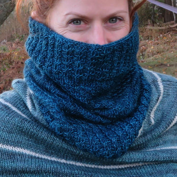 Mermaid's Tide Pool Cowl