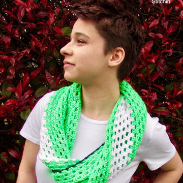 Bold & Beautiful Twisted Cowl
