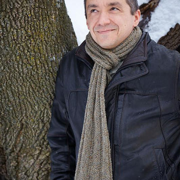 Angular Path Scarf