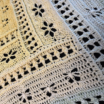 Triangular Scarf Idyia