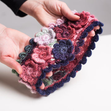 Lovers of flowers ear warmer