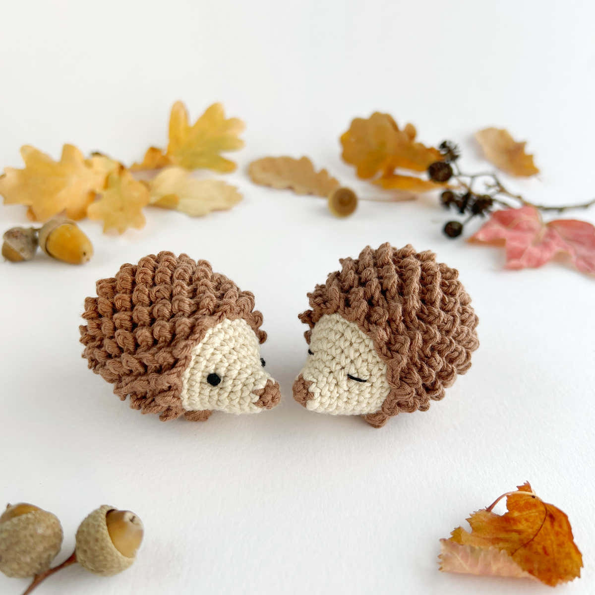 Hedgehog no sew crochet pattern, Amigurumi hedgehog keychain, Mini crochet animal