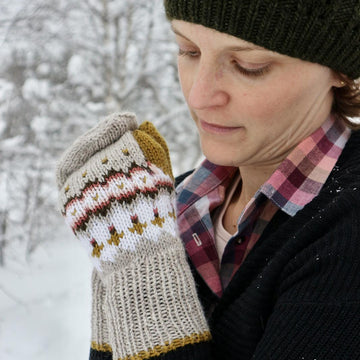 Blossom of Snow Mittens