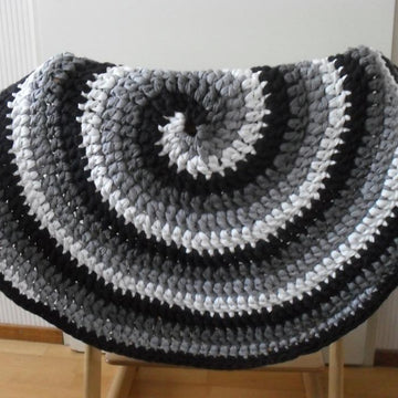 Round Spiral Rug