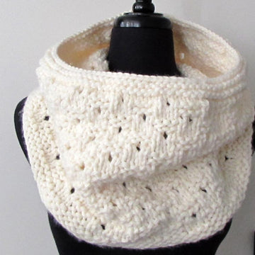 Checkered Dots Chunky Cowl