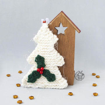 3 Christmas trees ornament  knitted flat