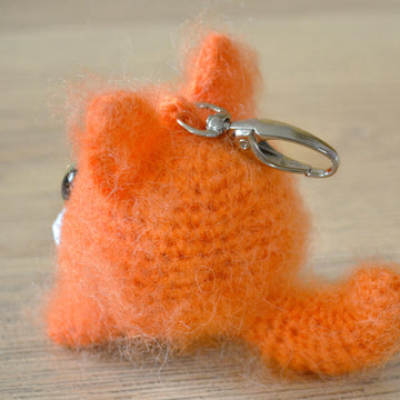 Crochet cat keychain. Amigurumi keyring. Animal bag charm. Kitten pendant