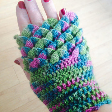 Dragon Scale / Crocodile Stitch Fingerless Mittens