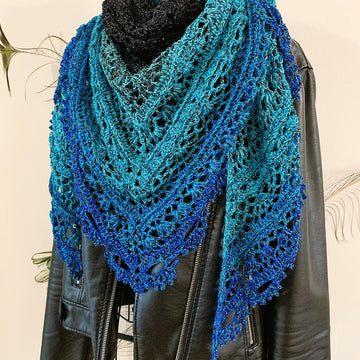 Triangular Scarf "Melaina"
