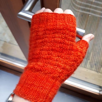 Taplow Street Mittens