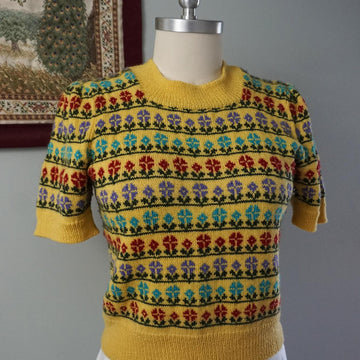 Happy Flowers Pullover