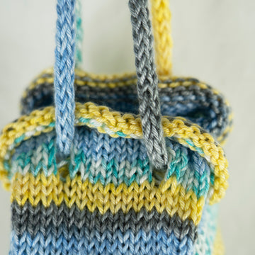 Lighthouse Pouch in Cascade Yarns North Shore Prints - DK407 - Downloadable PDF