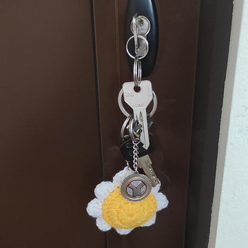 Daisy Keychain