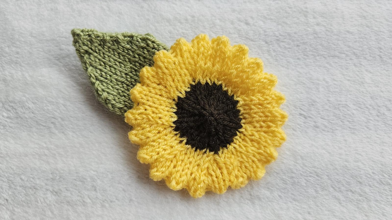 Knitted Sunflower