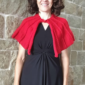 Rita - cabled cape