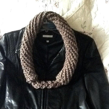 Bostonian Brownstown Scarf