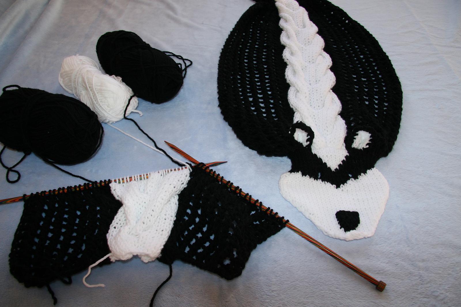 Skunk Scarf, Wrap around the Neck