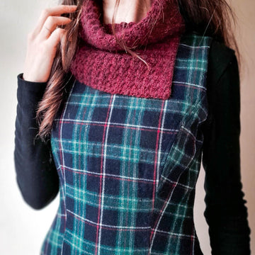 Berry Kiss Cowl