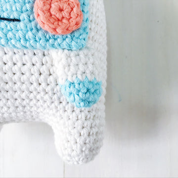 Yoshi the yeti amigurumi pattern by amigurumei