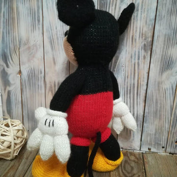Knitted Mickey Mouse