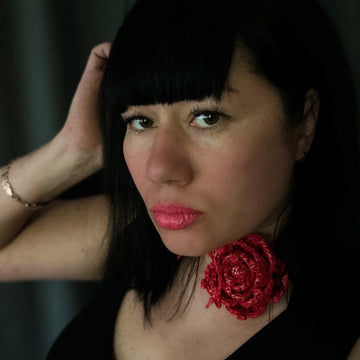 Flower choker