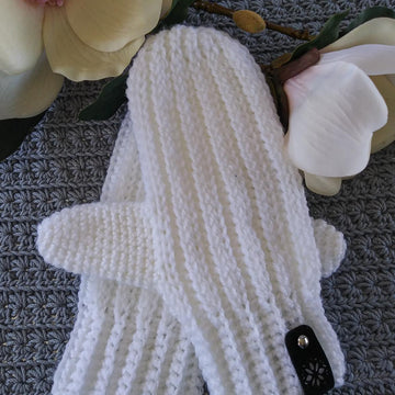 The Wedgewood Mittens
