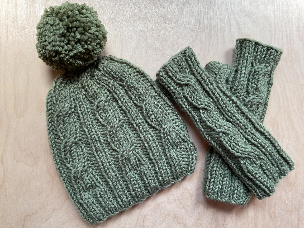 Tor Hat and Mittens