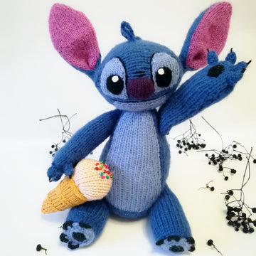 Toy knitting patterns - Knit an adorable blue toy based on Lilu and Stitch