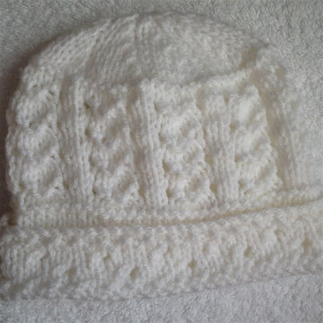 Lace pattern baby hat