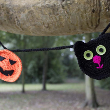 Black Cat & Pumpkin Crochet Bunting, Halloween Garland