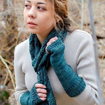 Bettina Cowl and Mitts