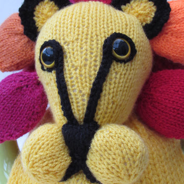 Tingatinga Lion Tea Cosy Knitting Pattern