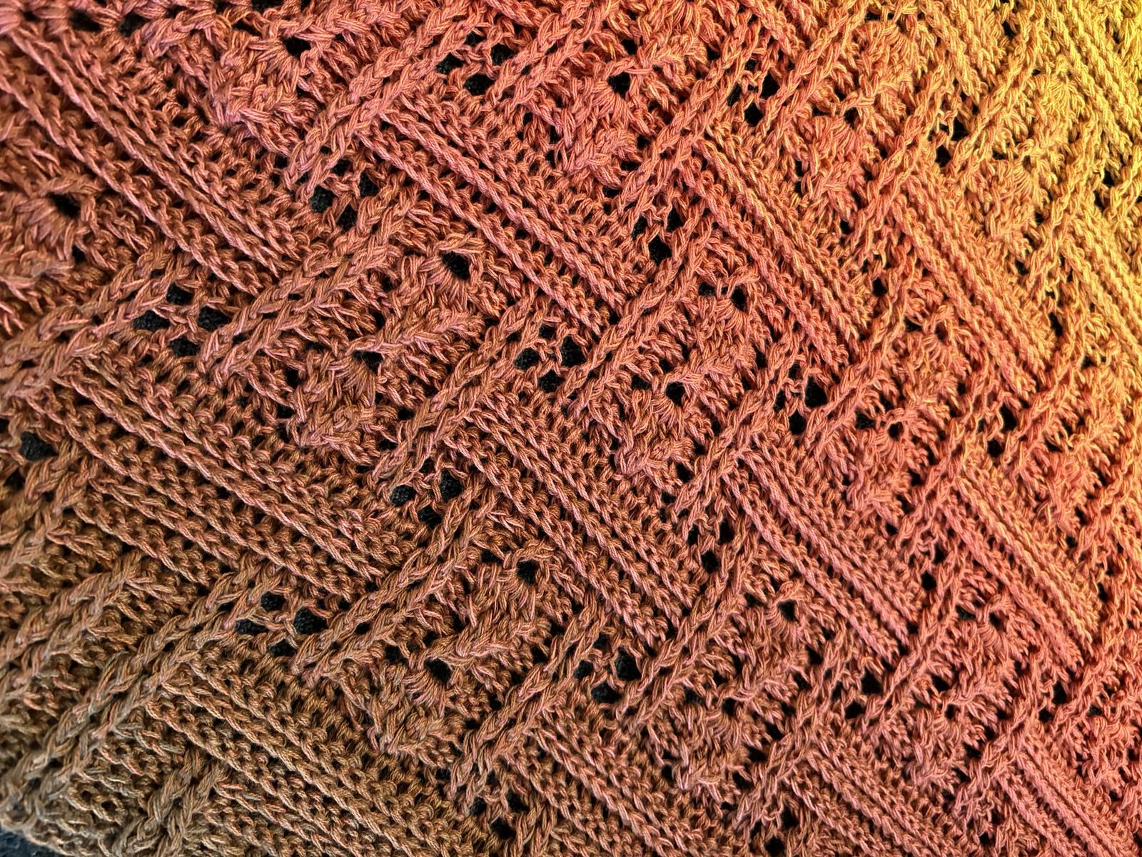 Flat Triangular Scarf "Himera"