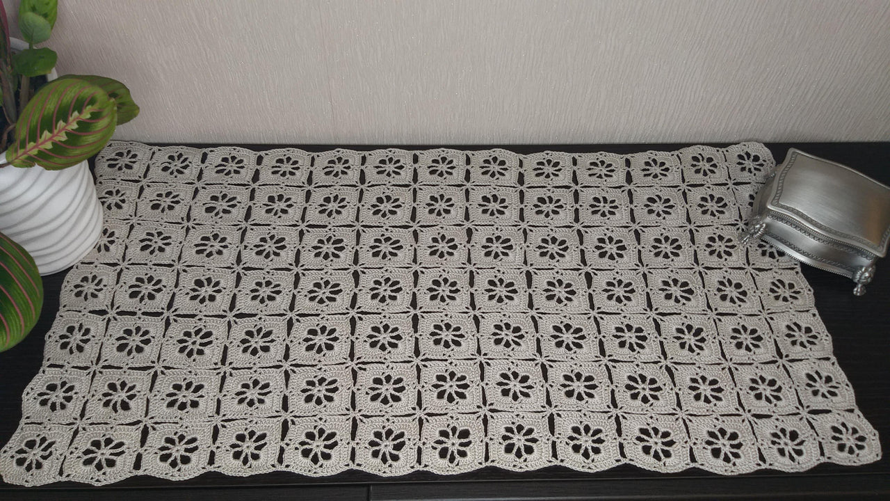 Crochet table runner pattern