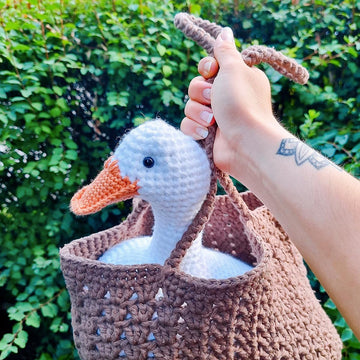 Duck with cape amigurumi