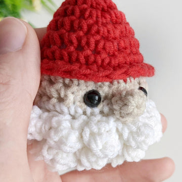 Crochet Santa ornament pattern, easy crochet Christmas decor